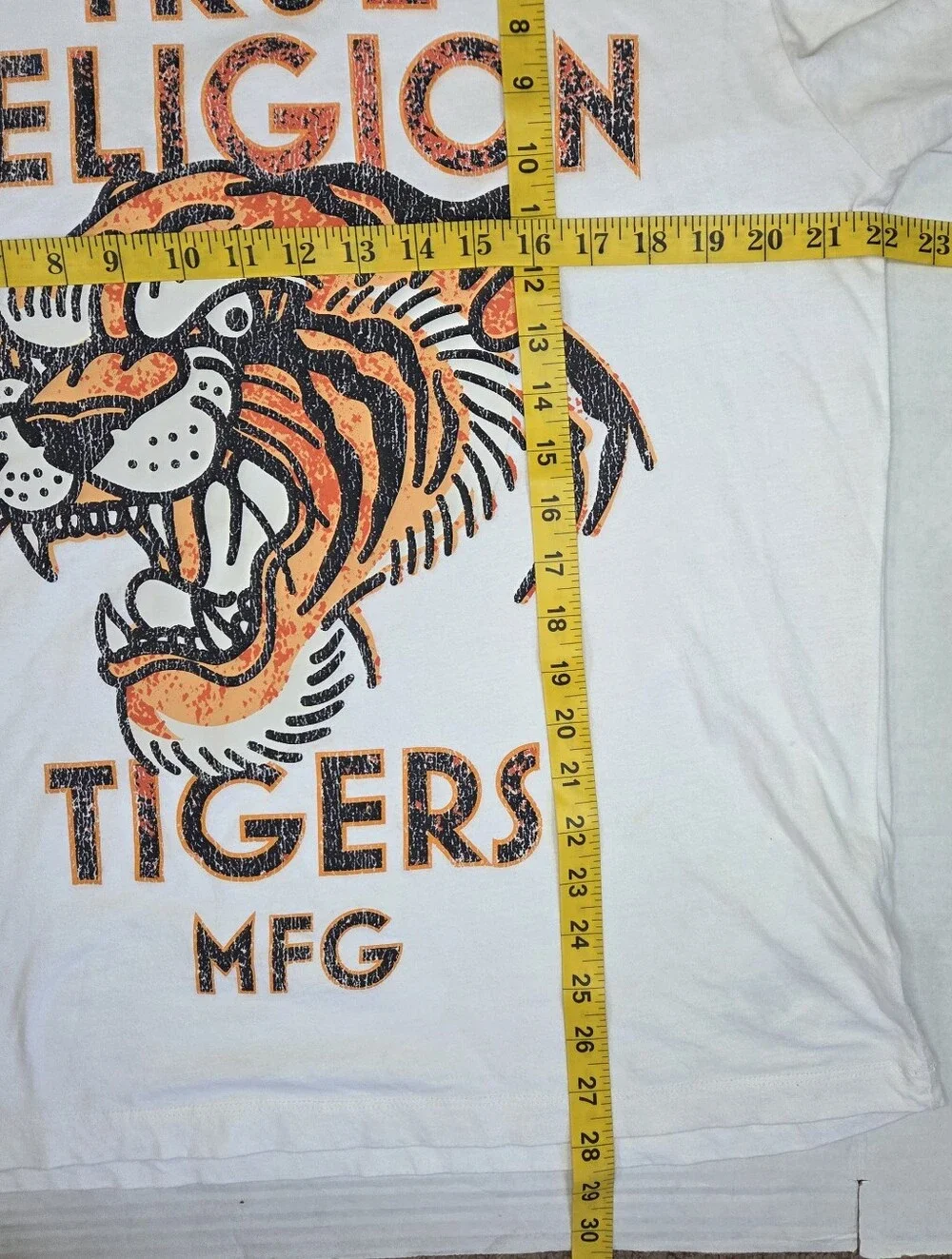 True Religion MFG Tiger Vintage Tee Shirt Size M White Graphic Print Streetwear